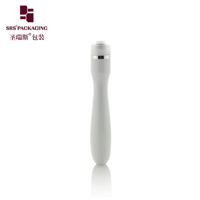 खरीदना 15ml PETG Ergonomic Curved Roll On Bottle Herbal Relief Liquid के लिए खाली रोलर कंटेनर online manufacture